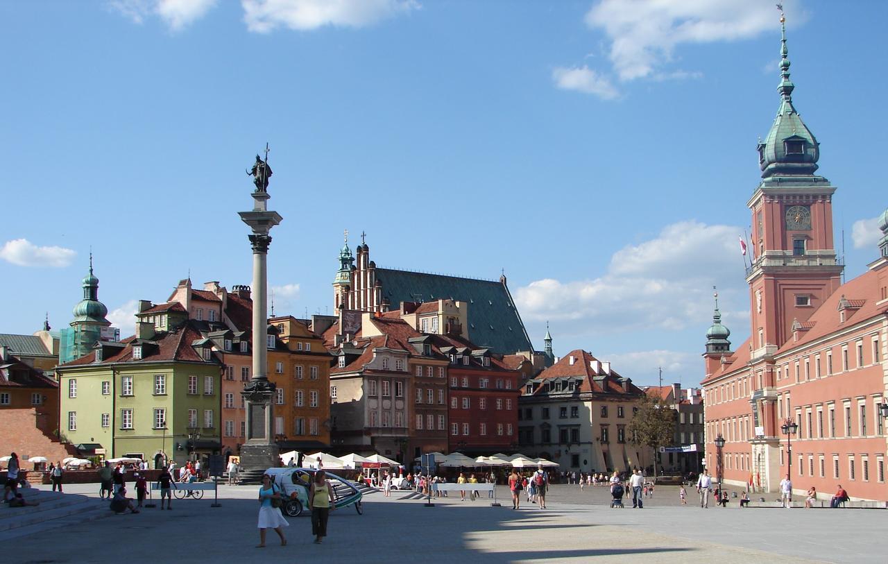 Greenwood Hostel Centrum Warsawa Bagian luar foto