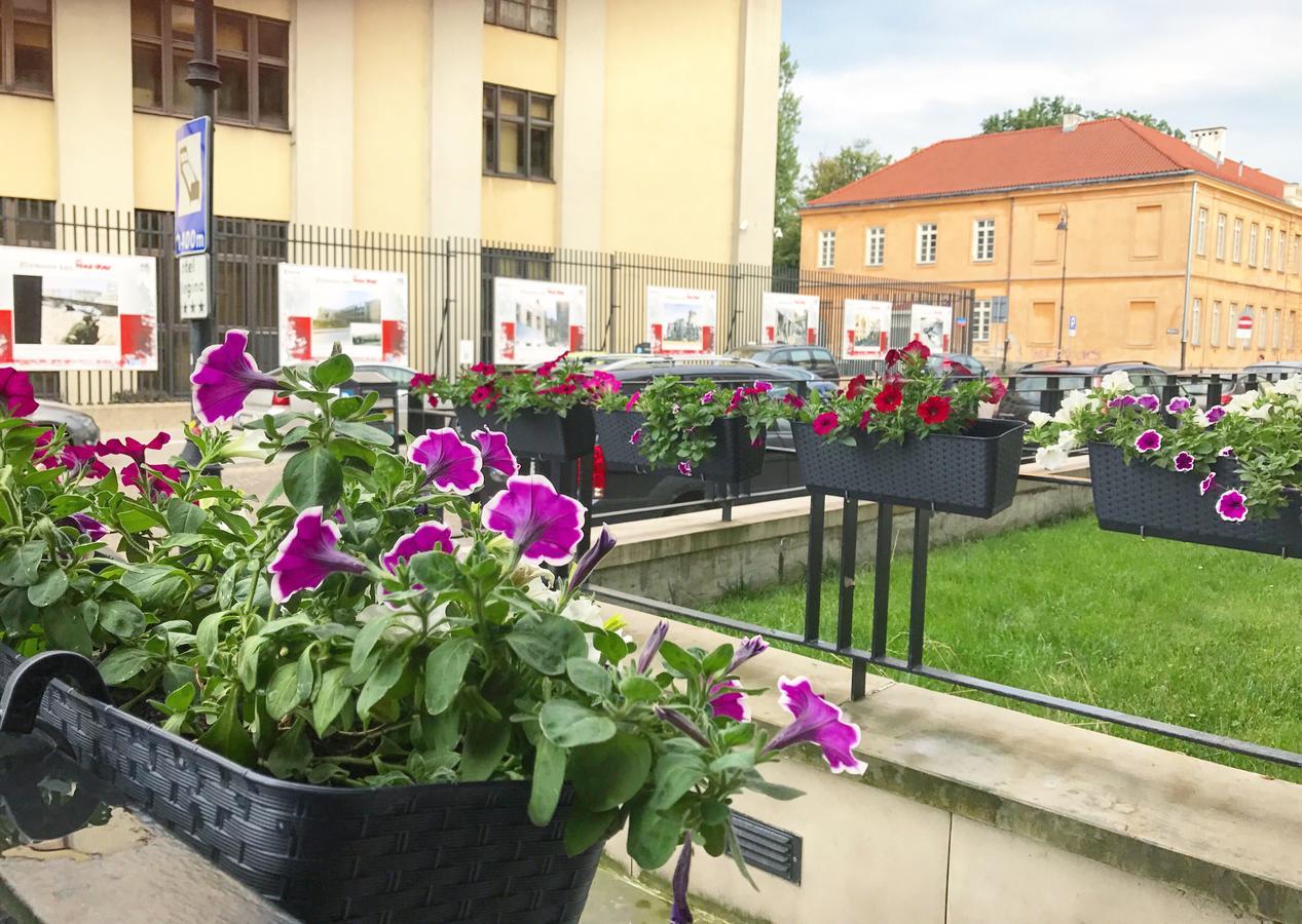 Greenwood Hostel Centrum Warsawa Bagian luar foto