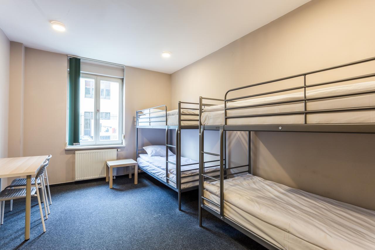 Greenwood Hostel Centrum Warsawa Bagian luar foto