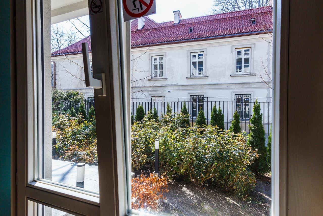 Greenwood Hostel Centrum Warsawa Bagian luar foto