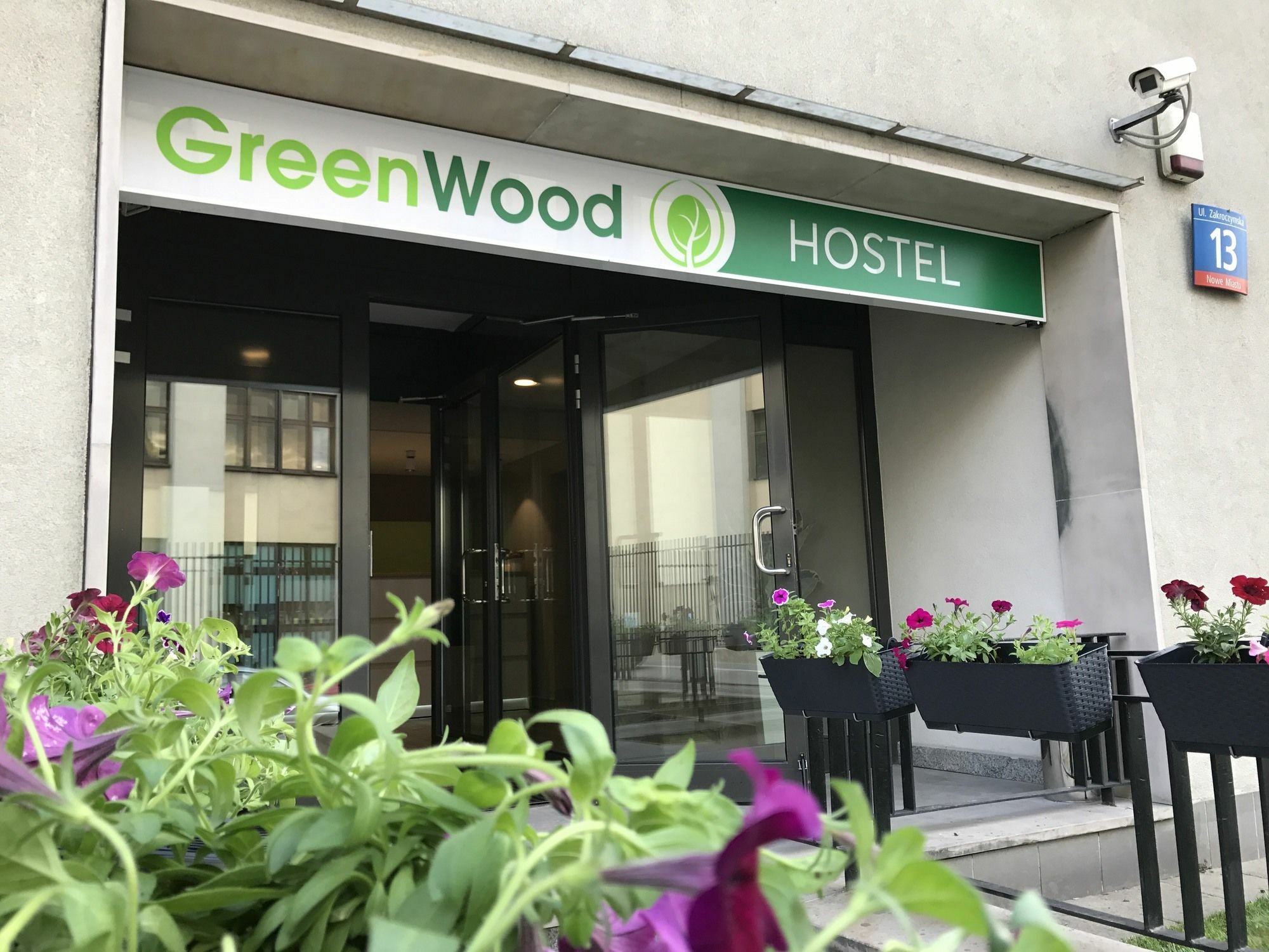 Greenwood Hostel Centrum Warsawa Bagian luar foto